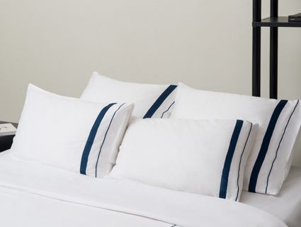 Наволочка Tkano Essential белая с темно-синим кантом 2 шт. 50х70